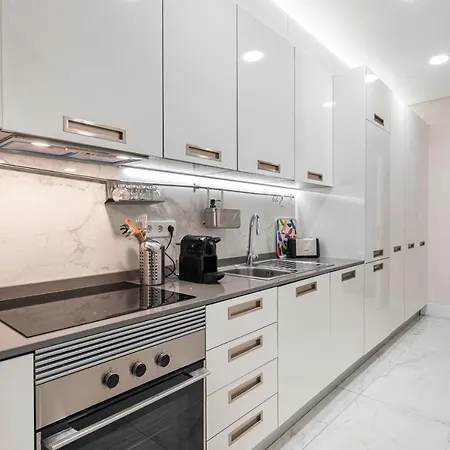Apartamento Cozy & Lovely W/ Patio By Lovelystay Lisboa