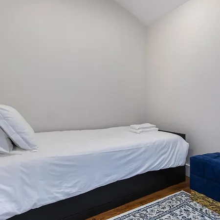 Apartamento Cozy & Lovely W/ Patio By Lovelystay *
