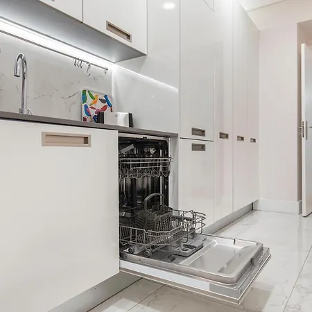 Cozy & Lovely W/ Patio By Lovelystay Apartment